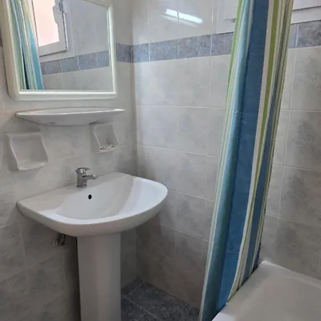 格鲁吉亚别墅公寓 *